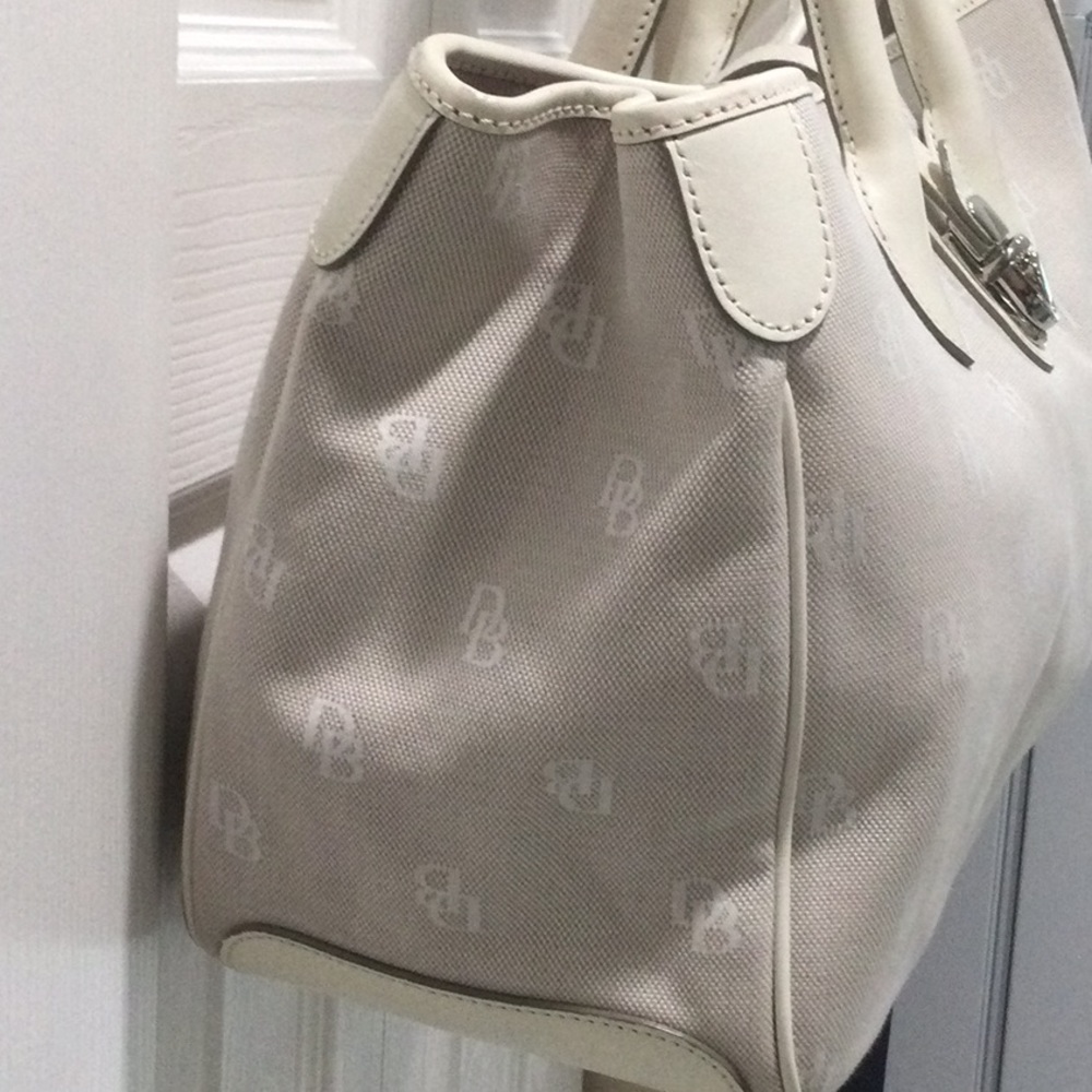 Dooney & Bourke Purse - Picture 4 of 8